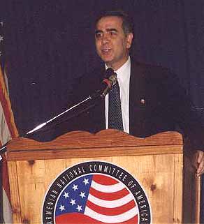 California Courier Publisher Harut Sassounian speaking at a 2002 ANC event