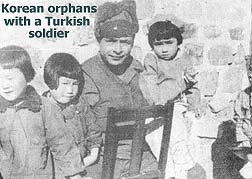 Korean orphans with a Turkish soldier